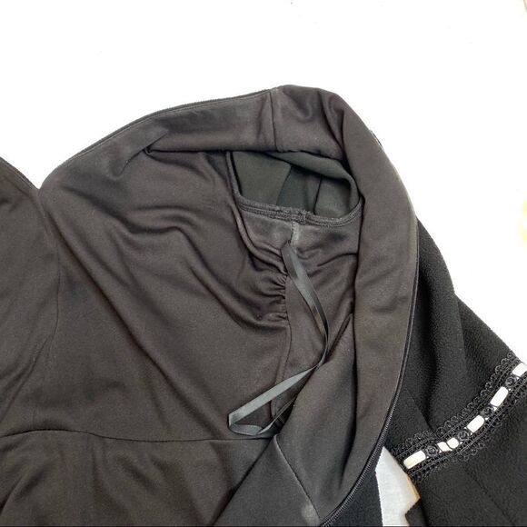 Karl Lagerfeld black with white trim V-neck bell sleeve dress size 2 - Picture 13 of 16